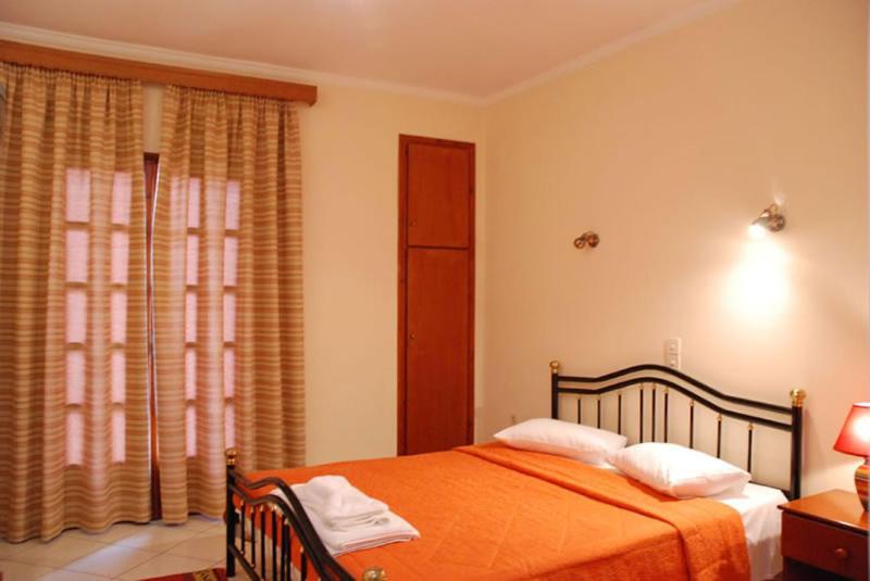 Sfaragoulias Inn Калаврита Экстерьер фото
